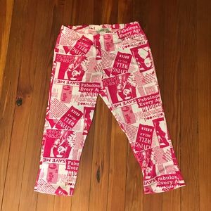 Pink Newspaper/Magazine Print Capri Leggings, S